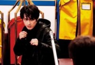 SEVENTEENジュン、日本独占メッセージ！ 初の悪役で魅せる鋭い眼光… 新場面写真も