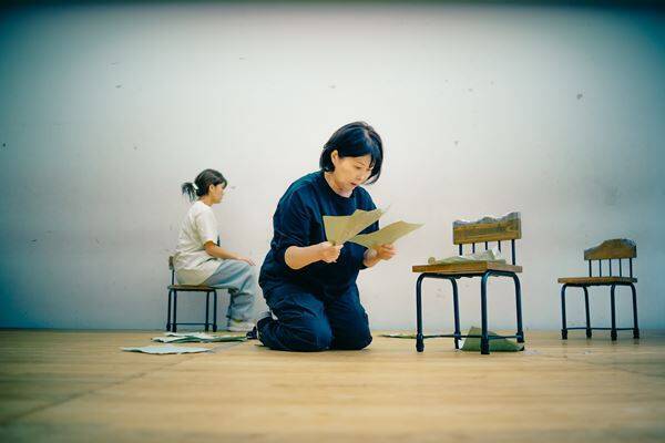 【稽古場コラム】#ケイコバカラ Vol.2：EPOCH MAN『我ら宇宙の塵』～レポート&池谷のぶえ＆小沢道成インタビュー～