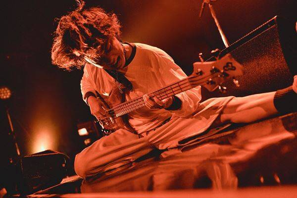 THE ORAL CIGARETTES、思考を飛び超えるスピードで爆走した『ERASE the Border Tour』ファイナル公演【オフィシャルレポート】