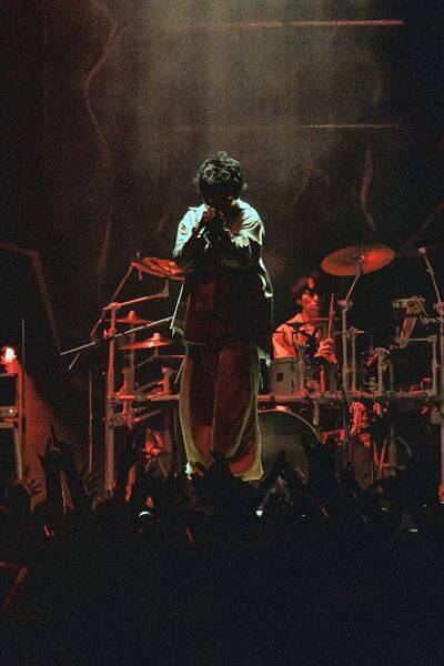 THE ORAL CIGARETTES、思考を飛び超えるスピードで爆走した『ERASE the Border Tour』ファイナル公演【オフィシャルレポート】