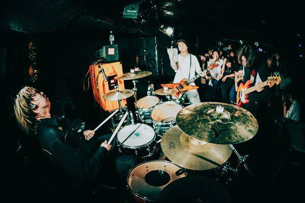 HONEST × May Forth、名古屋の盟友が下北沢で激突　『Grasshopper vol.41』レポート