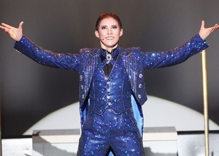 「ブギウギ」で一躍全国区の人気を獲得したOSK歌劇団トップスター・翼和希が魅せる全国巡業公演、東京で開幕