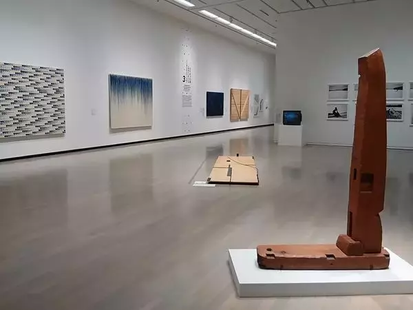 【展示レポート】横浜美術館リニューアルオープン記念展『いつもとなりにいるから　日本と韓国、アートの80年』　日韓美術の交流史をたどる初の展覧会が開催中