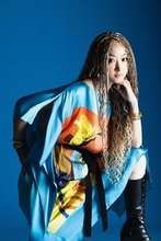 シンガーソングライターlecca、メジャーデビュー20周年を記念したライブを開催