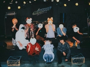 『Grasshopper vol.35』謎多き3組が新代田FEVERに集結！　N8(neito§)、帰りの会、終活クラブが魅せた熱狂と感情のクロスオーバーをレポート