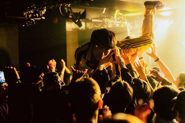 THE DO DO DO’s！初の東京ワンマンで魅せたロックスターの輝きと初期衝動の爆発 ツアーファイナル新代田FEVER公演をレポート