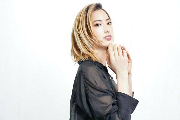 柚香光、ミュージカル『十二国記』で挑む“ふたり1役”の試み「原作への敬意を胸に」