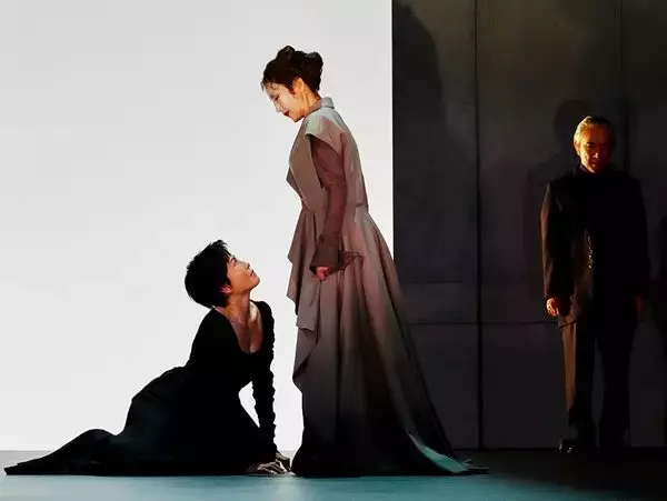 宮沢りえ、若村麻由美が“欲望”を剥き出しに！ 栗山民也演出『メアリー・ステュアート』開幕コメント到着