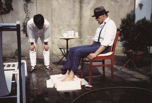 『若江漢字とヨーゼフ・ボイス』神奈川県立近代美術館 葉山で　若江がボイスを捉えた記録写真とふたりの造形作品を展観