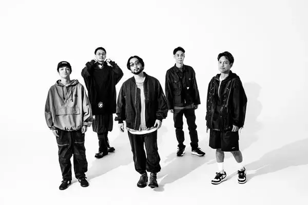 ORANGE RANGE、地元・沖縄県立コザ高校でのサプライズライブの模様を公開　