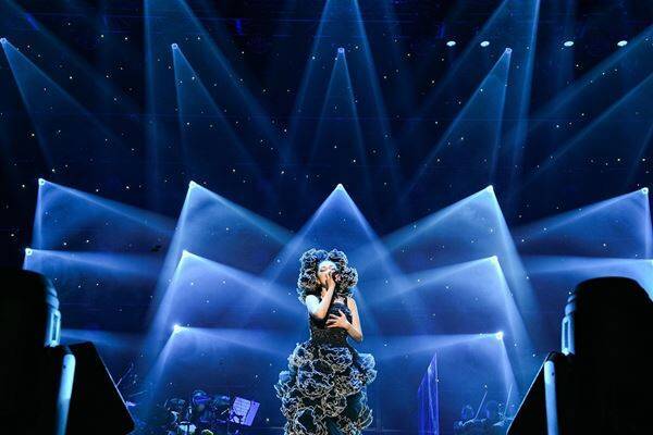 MISIAが見せた真骨頂！ ステージ転倒も演出に変え、MCなしで25曲を完唱した『星空のライヴXⅢ』東京公演【オフィシャルレポート】