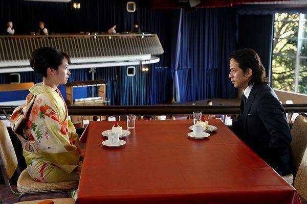 岡田准一×清野菜名が初共演『SUKIYAKI 上を向いて歩こう』で名曲誕生を支えた最愛の妻役に決定