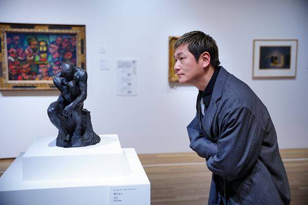 井浦新が語る『ＮＨＫ日曜美術館５０年展』の醍醐味──番組の歴史と作品が織りなす“立体的”な美術体験へ