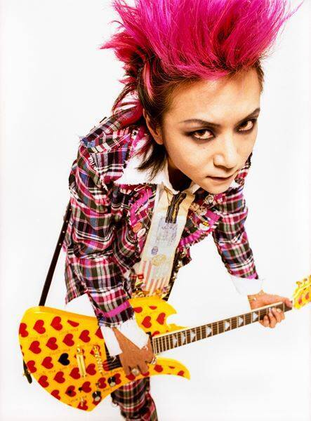 hide with Spread Beaver、未発表デモ音源を含むスペシャルパッケージ発売決定