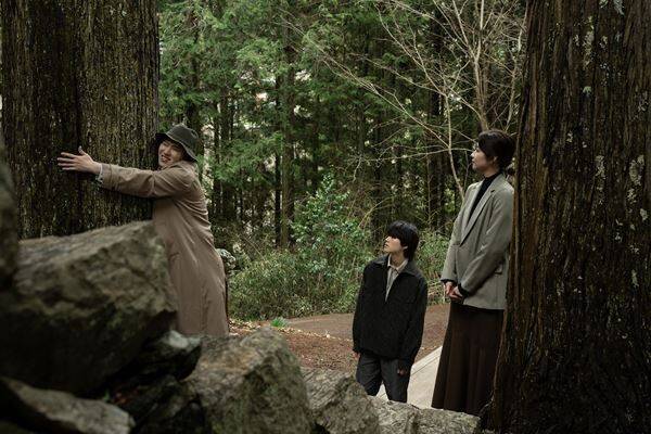 映画『八つ墓村』場面写真10点を一挙解禁！ 尾上松也演じる新たな金田一耕助の姿も