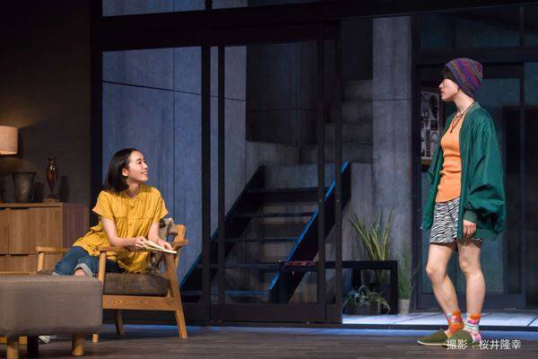 【レポート】上演中の竹生企画第四弾『マイクロバスと安定』　竹中直人と生瀬勝久が魅せる心理サスペンス