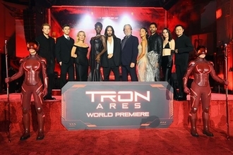 映画『トロン：アレス』ワールドプレミア開催　ナイン・インチ・ネイルズ5年ぶりの新曲流れる特別映像も公開