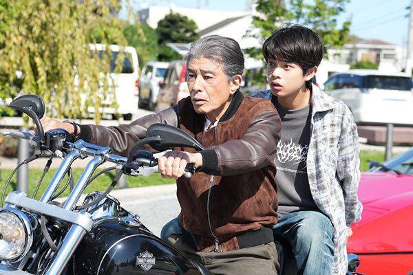 面白い！　舘ひろし主演『免許返納!?』──ここまでやるか、のセルフパロディ【おとなの映画ガイド】