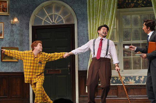 井口理（King Gnu）主演の舞台『キャッシュ・オン・デリバリー』開幕！ 実力派俳優陣の個性が爆発するドタバタコメディ