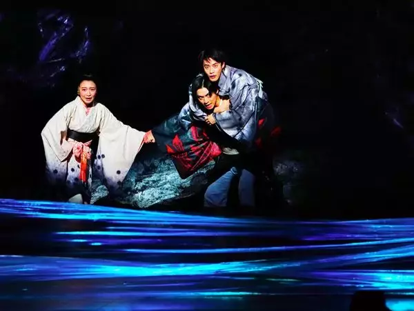 木村達成らが魅せる鏡花の世界！ 舞台『黒百合』開幕コメントと舞台写真、トレーラー映像が到着