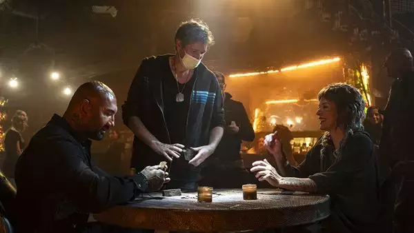 ミラ・ジョヴォヴィッチ主演『ロストランズ　闇を狩る者』メイキング＆場面写真公開　最新デジタル技術が生み出す壮大な世界観