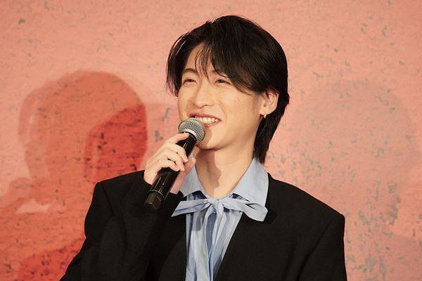 小林亮太＆山田健登、渡邉蒼＆島太星　“生き別れた双子”Wキャストが勢ぞろい『ブラッド・ブラザーズ』会見で生歌唱も披露