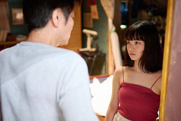 アイドル級の忙しさ！ 映画界のオモロい内情も垣間見える『津田寛治に撮休はない』──【おとなの映画ガイド】