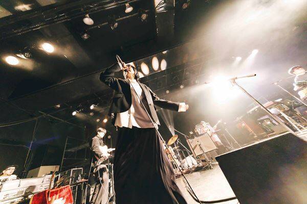 GRAPEVINE『SOMETHING SPECIAL 2026』柴田聡子との共演、刺激し合う両者が起こした化学反応がとてつもない音楽時間を作り上げた東京公演をレポート