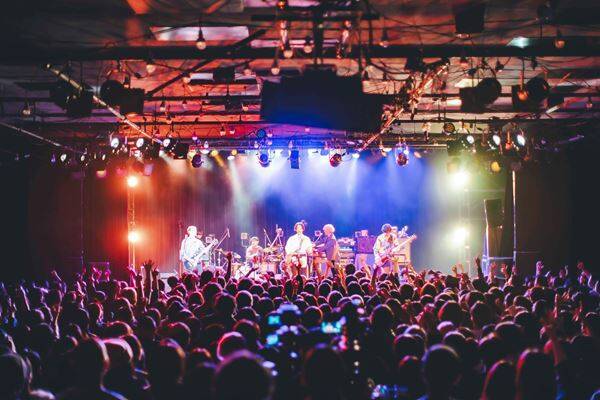 GRAPEVINE『SOMETHING SPECIAL 2026』柴田聡子との共演、刺激し合う両者が起こした化学反応がとてつもない音楽時間を作り上げた東京公演をレポート