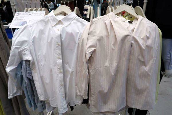 ワークマン春夏新製品のイチオシアイテム「シーンレスブラウス」等を写真でご紹介