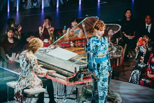 YOSHIKI、“世界一豪華なディナーショー”が通算105公演に　ゲストにMIYAVI、清春、竹中雄大が登場、最終日はPATAと「Rusty Nail」