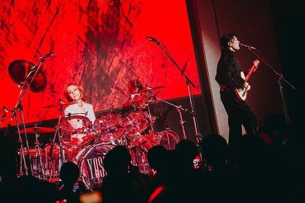 YOSHIKI、“世界一豪華なディナーショー”が通算105公演に　ゲストにMIYAVI、清春、竹中雄大が登場、最終日はPATAと「Rusty Nail」