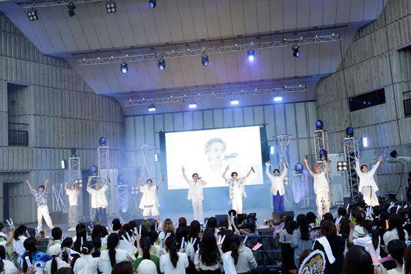 BUDDiiS初の日比谷野外音楽堂ライブレポート「みなさんが僕達の光です」