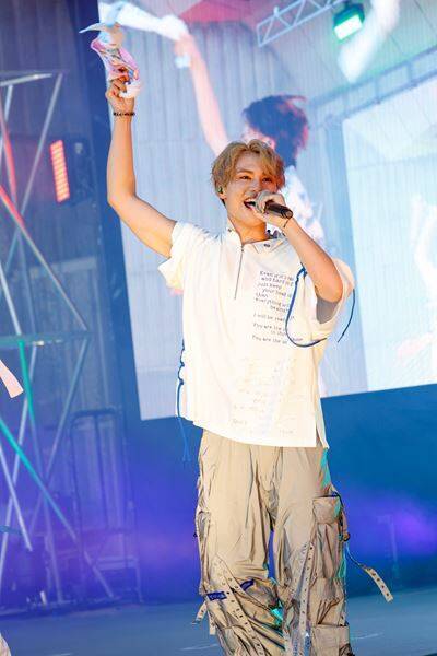 BUDDiiS初の日比谷野外音楽堂ライブレポート「みなさんが僕達の光です」