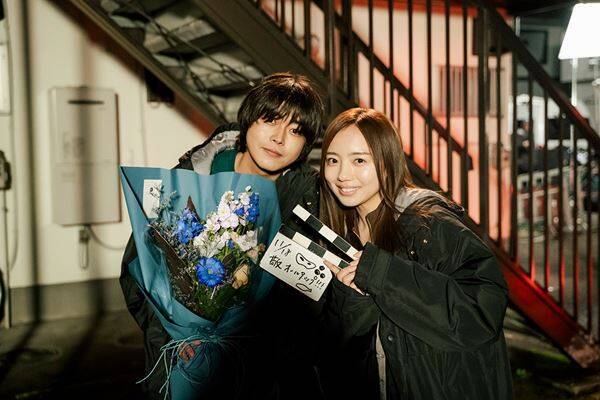 齊藤京子、涙のクランクアップ！ 映画『恋愛裁判』メイキング写真15点公開