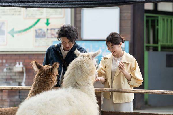 有村架純×オダギリジョーが不倫関係に!? 映画『さとこはいつも』恋の絶頂期を収めた場面写真4点が解禁