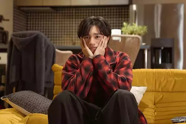 中島健人の本気“床ドン”や悩み顔も！ 映画『ラブ≠コメディ』多彩な表情を捉えた場面写真公開