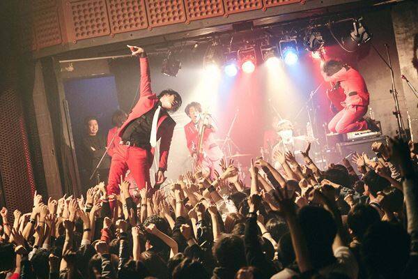 a flood of circle主催『A FLOOD OF CIRCUS 2026』ゲストに豪華6組が集結！ ロックの熱狂が渦巻いた伝説の一夜を詳細レポート