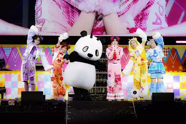 パンダドラゴン、２度目の日本武道館公演で「世界で一番ポップなアイドル」への進化を証明！32曲3時間の圧巻カーニバルをレポート