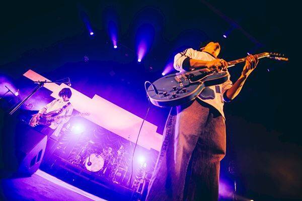 【ライブレポート】reGretGirl、満員のオーディエンスへ大きな愛を届けた全国ツアー『for LOVERS』ファイナル公演をレポート「頑張れよじゃなくて、よう頑張ったなと歌いたい」