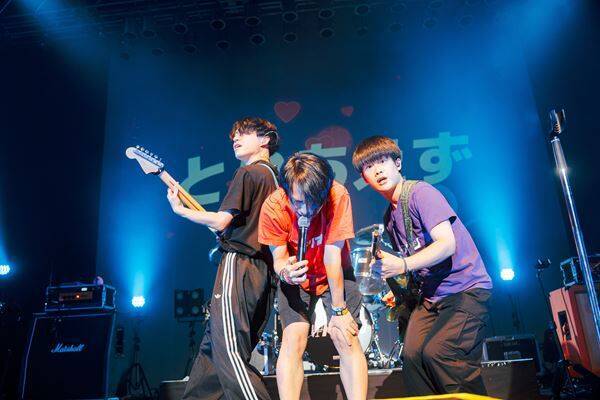 【超能力戦士ドリアン ライブレポ】笑いあり涙ありの全国ツアー『はちゃめちゃ！サイエンスラボ』ファイナル公演！ファンと共有した「世界一幸せなバンド」の最高に楽しいライブ