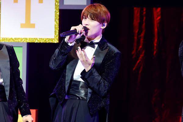 ONE N’ ONLYがSWAGと過ごした愛と笑顔の聖夜「来年もきっといい年になる」ONE N’ LIVE 2024 ハピホリ ～Merry XmaSWAG～ライブレポート