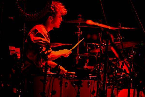 [Alexandros]　歴代ドラマーが集結した『15th Anniversary VIP PARTY '25』オフィシャルレポート到着「最高のファンを持ちました」