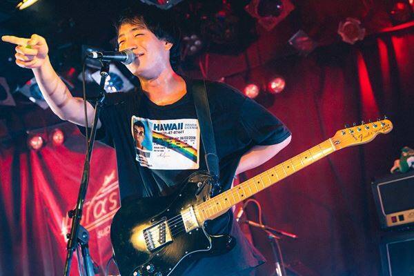 若手バンドを応援する『Grasshopper vol.37』至福ぽんちょ、NOIMAGE、「夜と同時に、動き出す。」の3組が、等身大のサウンドで心に寄り添った下北沢の夜をレポート