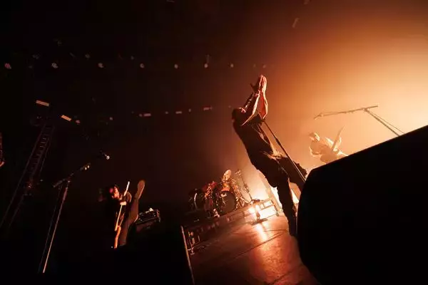 日本の音楽シーンに大きな足跡を残した伝説の3日間『尽未来祭 2025』BRAHMANのLIVE映像を完全映像化