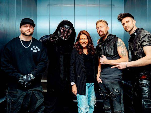 LiLiCo × Smash Into Piecesスペシャル対談　「あなたはもうバンドメンバー」──「First Time」に込めた想いと、日本への愛