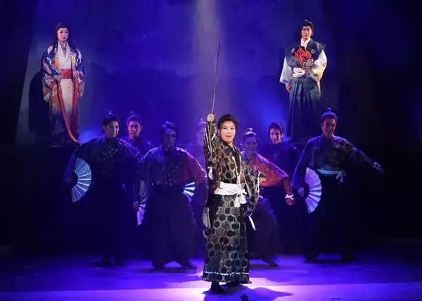 OSK日本歌劇団が尾上菊之丞演出・振付で放つ和物ミュージカル『梅雨将軍信長』東京公演開幕