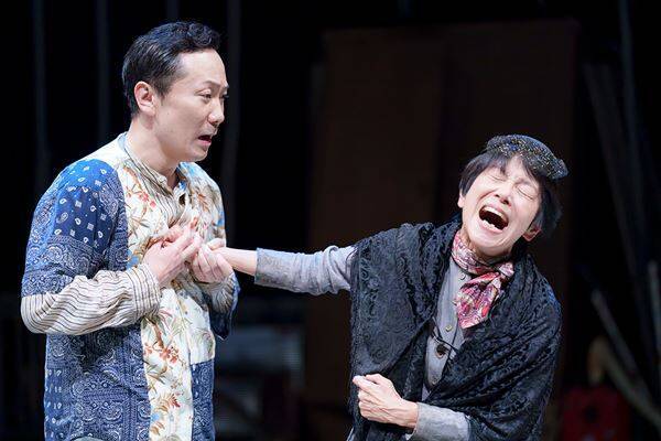 まつもと市民芸術館プロデュース『チェーホフを待ちながら』ゲネプロレポート到着　土田英生の潤色でクスリと笑えてクセになる作品に