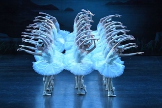 牧阿佐美バレヱ団『白鳥の湖』が間もなく開幕　伝統の古典全幕作品で新たなヒロインが羽ばたく