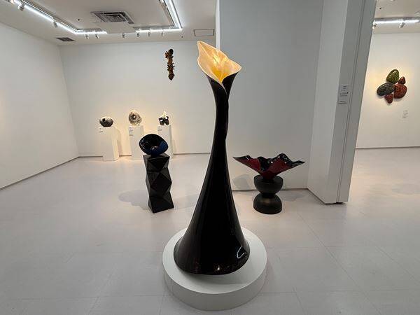 【展示レポート】『AAC25周年記念展』　立体アートコンペ「AAC」が輩出したアーティストたちの多様な表現を楽しめる